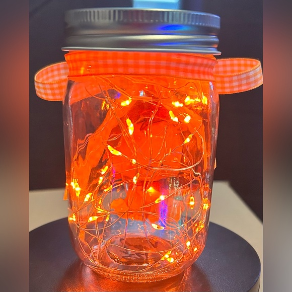 LION CUB WOODEN CUT-OUT DECOR W/ 7’ OF ORANGE LED LIGHTS & ORANGE BOW/HANDMADE - Picture 3 of 5